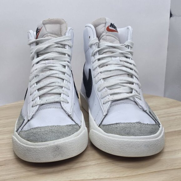 Nike Blazer Mid '77 women's Size 8.5 White Black Sail Sneakers Shoes BQ6806-100 - Picture 2 of 9